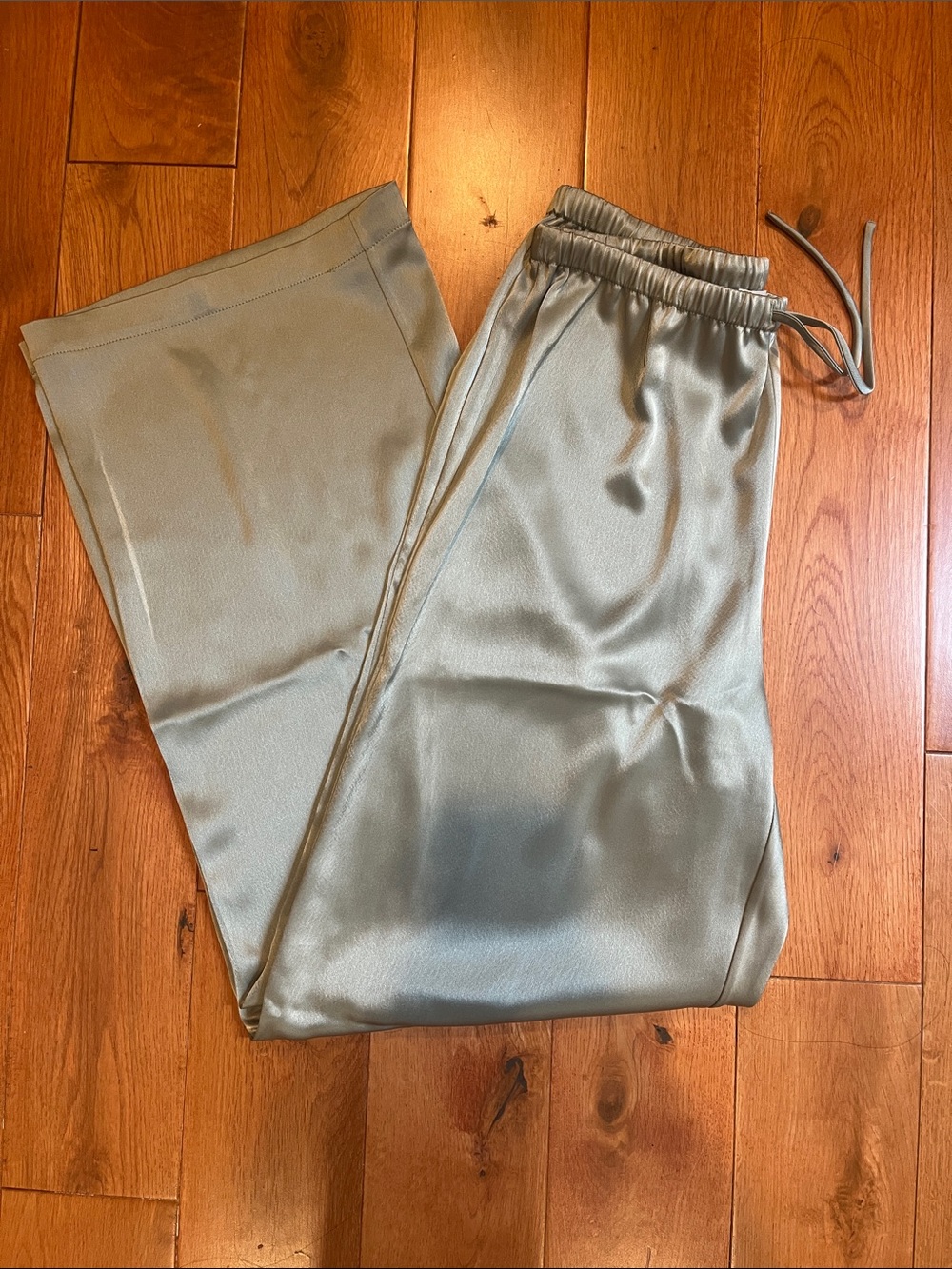 Aritzia Archer Satin Pants - NWOT Terrace Sage